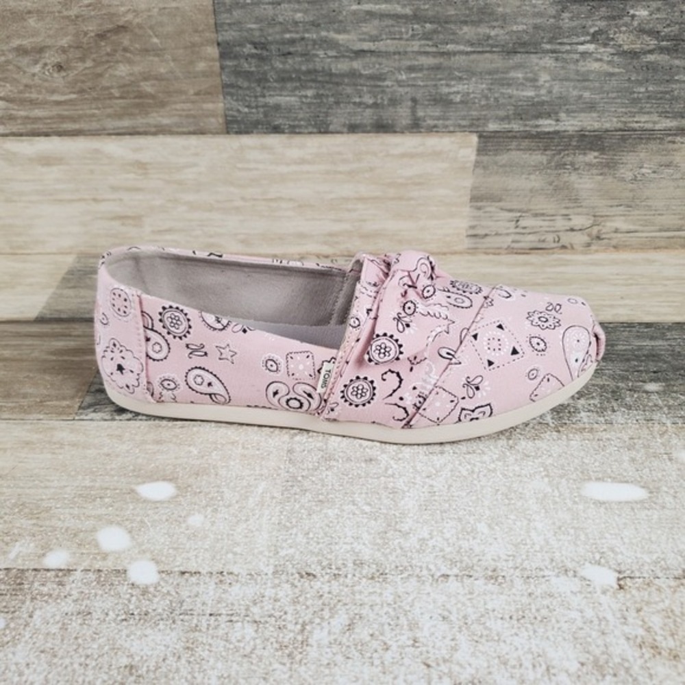 Toms Alpargata Womens Flat Shoes 6.5 Pink‎ Bandana Print Bow Tie Canvas Slip On